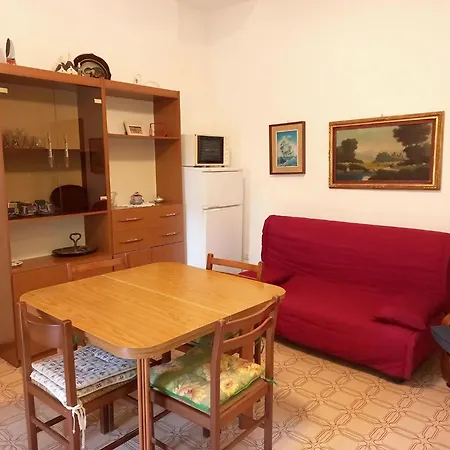 Attractive With Private Garden شقة رافيننا