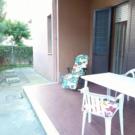 شقة Attractive With Private Garden *