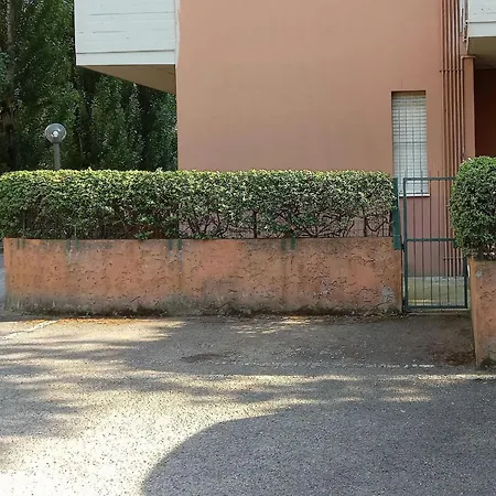 شقة Attractive With Private Garden *
